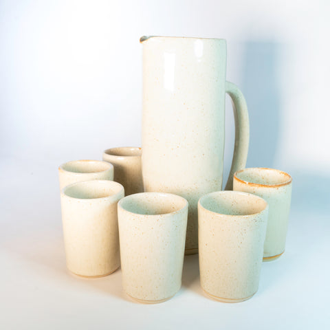 Set: Jarra 1.5 lts con Seis Tumbler Chicos