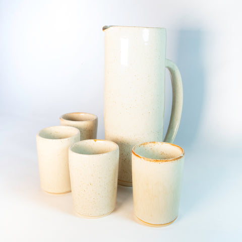 Set: Jarra 1.5L con cuatro Vasos Tumbler Chico