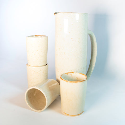 Set: Jarra 1.5L con cuatro Vasos Tumbler Chico